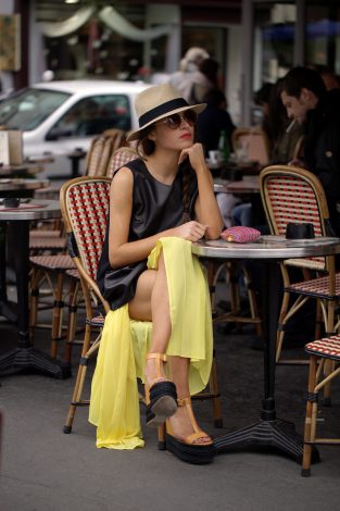moschinoyellow3